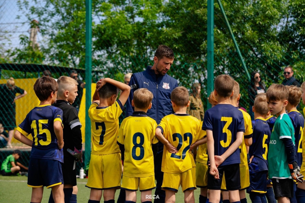 BE2R4ews4G0.jpg BE2R4ews4G0.jpg